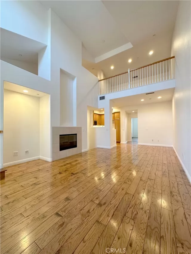 MLS: OC23110994 Condo For Sale