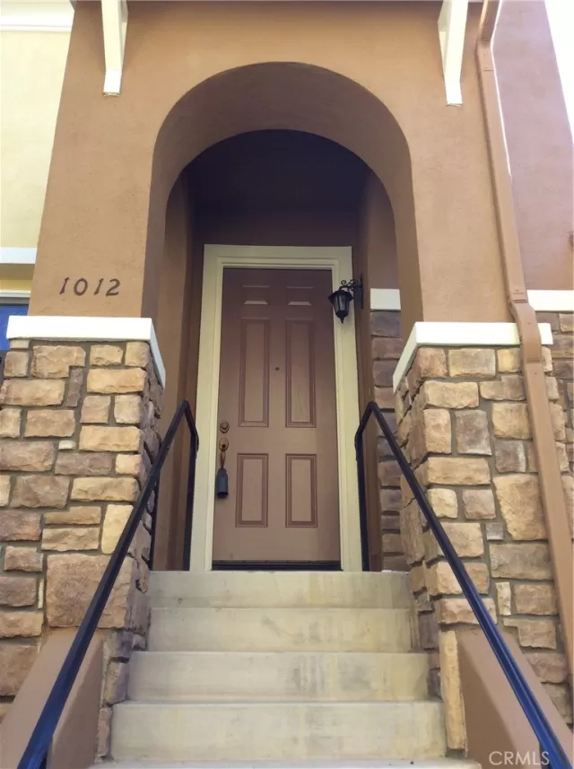 MLS: OC23111035 Condo For Sale