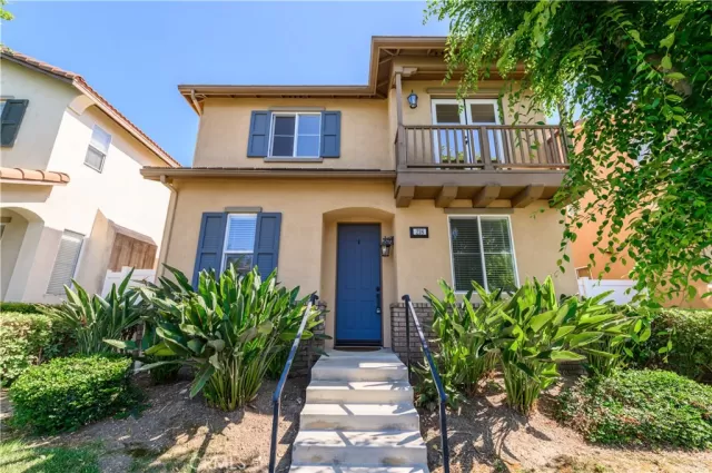 MLS: OC23111096 Condo For Sale