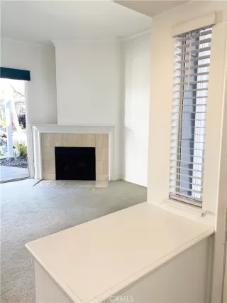 Photo #4: OC23111103 Listing