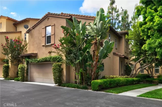 MLS: OC23111230 Condo For Sale