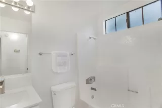 Photo #5: OC23111327 Listing 