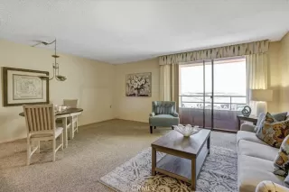 Photo #5: OC23111466 Listing