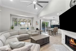 Photo #6: OC23111471 Listing 