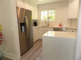 Photo #2: OC23111682 Listing