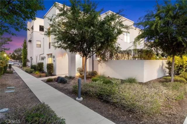 MLS: OC23112105 Condo For Sale