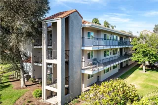 Photo #2: OC23112205 Listing