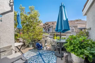 Photo #5: OC23112563 Listing