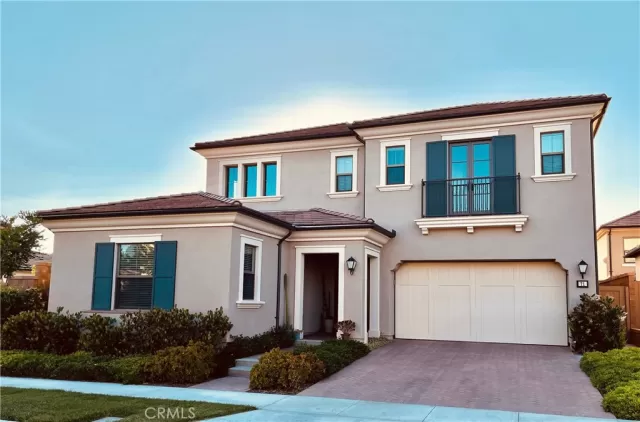 MLS: OC23112657 Condo For Sale