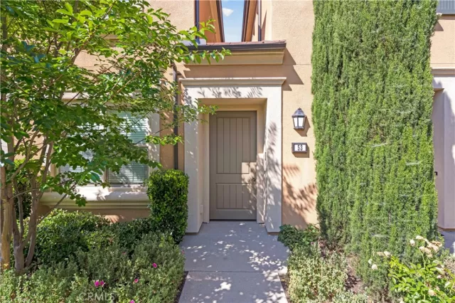 MLS: OC23112716 Condo For Sale