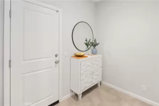 Photo #1: OC23112716 Listing