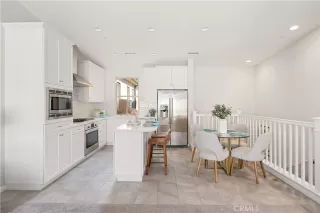 Photo #6: OC23112716 Listing