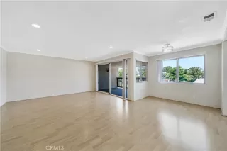 Photo #5: OC23112814 Listing 