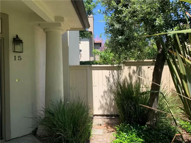 MLS: OC23112992 Condo For Sale