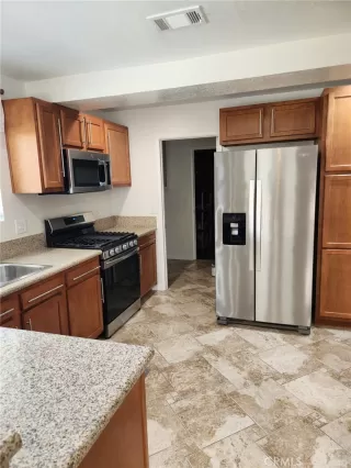 Photo #5: OC23113124 Listing 