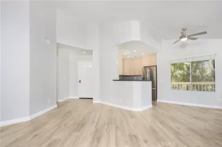 Photo #3: OC23113337 Listing 