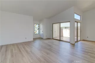 Photo #5: OC23113486 Listing