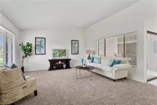 Photo #4: OC23113520 Listing