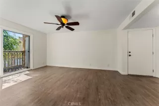 Photo #4: OC23113699 Listing