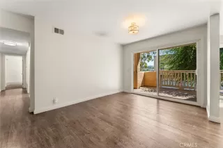 Photo #6: OC23113699 Listing