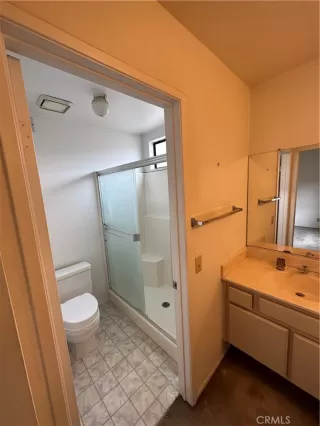 Photo #6: OC23114036 Listing