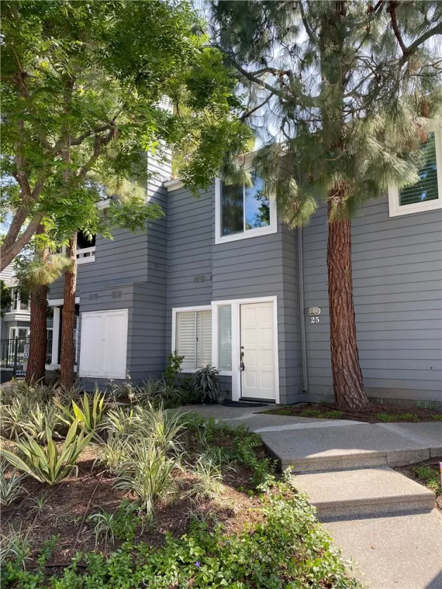 MLS: OC23114496 Condo For Sale