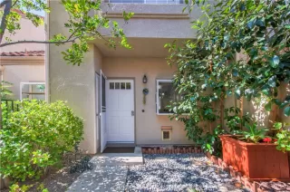 Photo #2: OC23114520 Listing