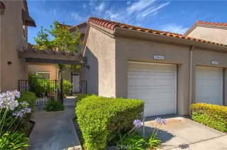 Photo #3: OC23114520 Listing