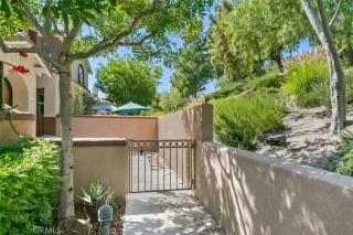 Photo #2: OC23114727 Listing