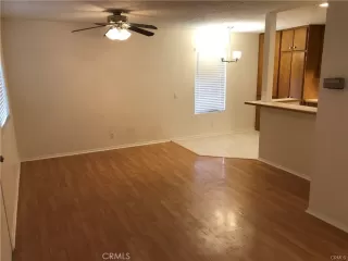 Photo #6: OC23114758 Listing