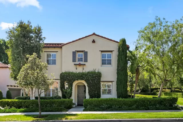 MLS: OC23115346 Condo For Sale