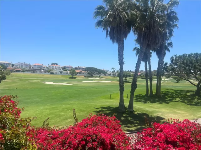 MLS: OC23115569 Condo For Sale