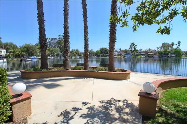 MLS: OC23115737 Condo For Sale