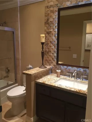 Photo #6: OC23115737 Listing 