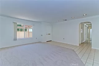 Photo #6: OC23115867 Listing