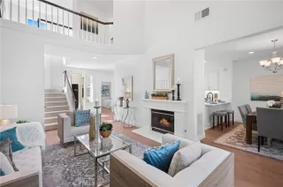 Photo #2: OC23115914 Listing