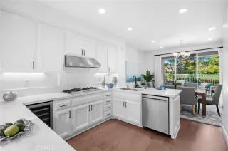 Photo #4: OC23115914 Listing