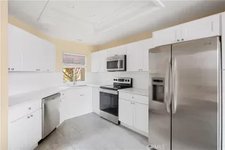 Photo #6: OC23116938 Listing 