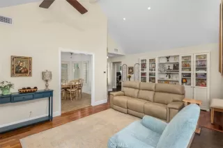 Photo #6: OC23117396 Listing 