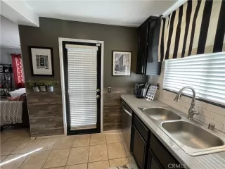 Photo #3: OC23117530 Listing 