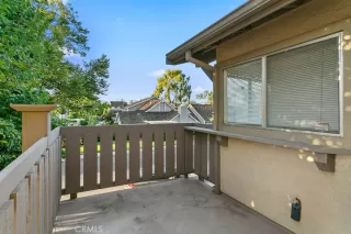 Photo #2: OC23117596 Listing