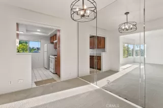 Photo #6: OC23117596 Listing