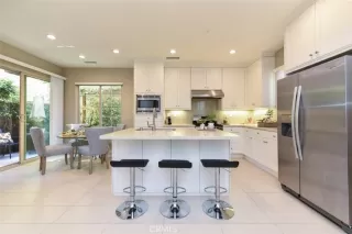 Photo #4: OC23117597 Listing 