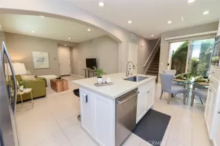 Photo #5: OC23117597 Listing 