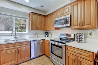 Photo #4: OC23118171 Listing