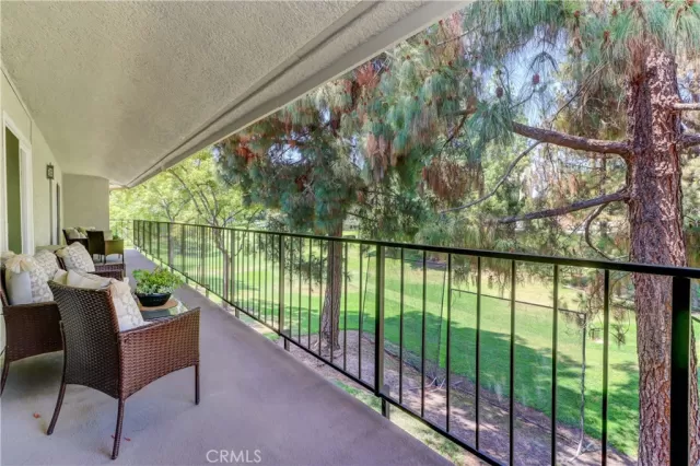 MLS: OC23118289 Condo For Sale