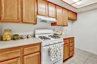 Photo #2: OC23118334 Listing 