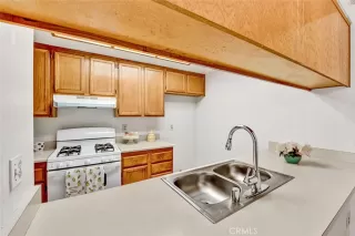 Photo #3: OC23118334 Listing 