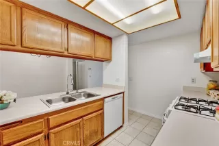 Photo #6: OC23118334 Listing 