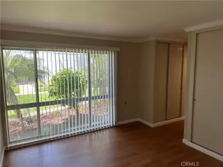 Photo #4: OC23118620 Listing